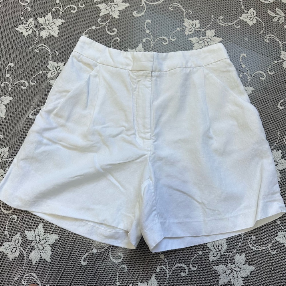 Aritzia Wilfred Fable Linen Blend Mid-Thigh Shorts in White Sz 8 - Picture 3 of 11